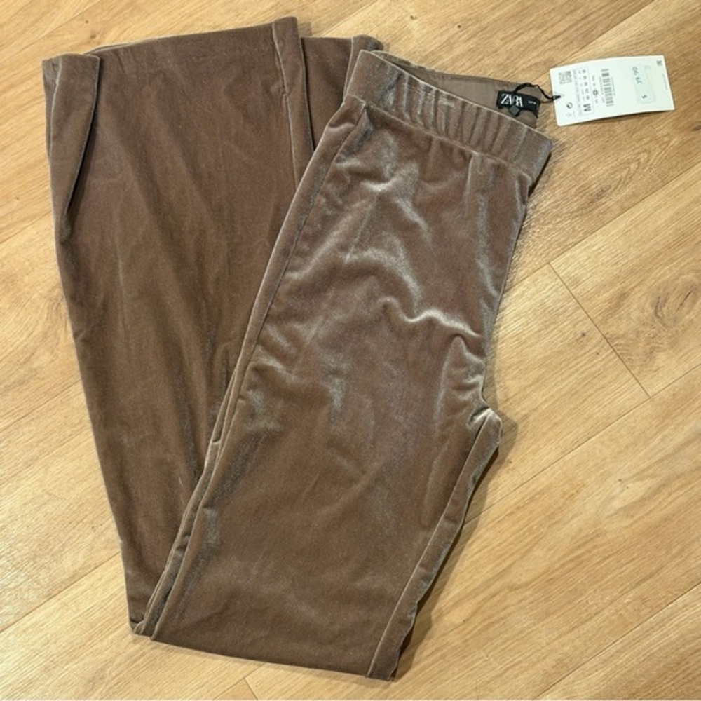 Zara women’s flare velvet-ey brown pants